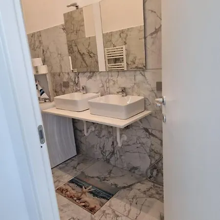 Apartment K&a Luxury X 4 Anzio